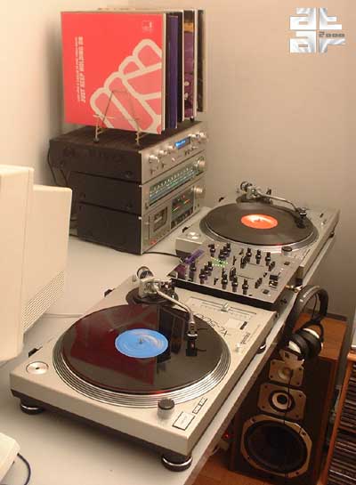 http://atarien.jackypc.com/platines.jpg